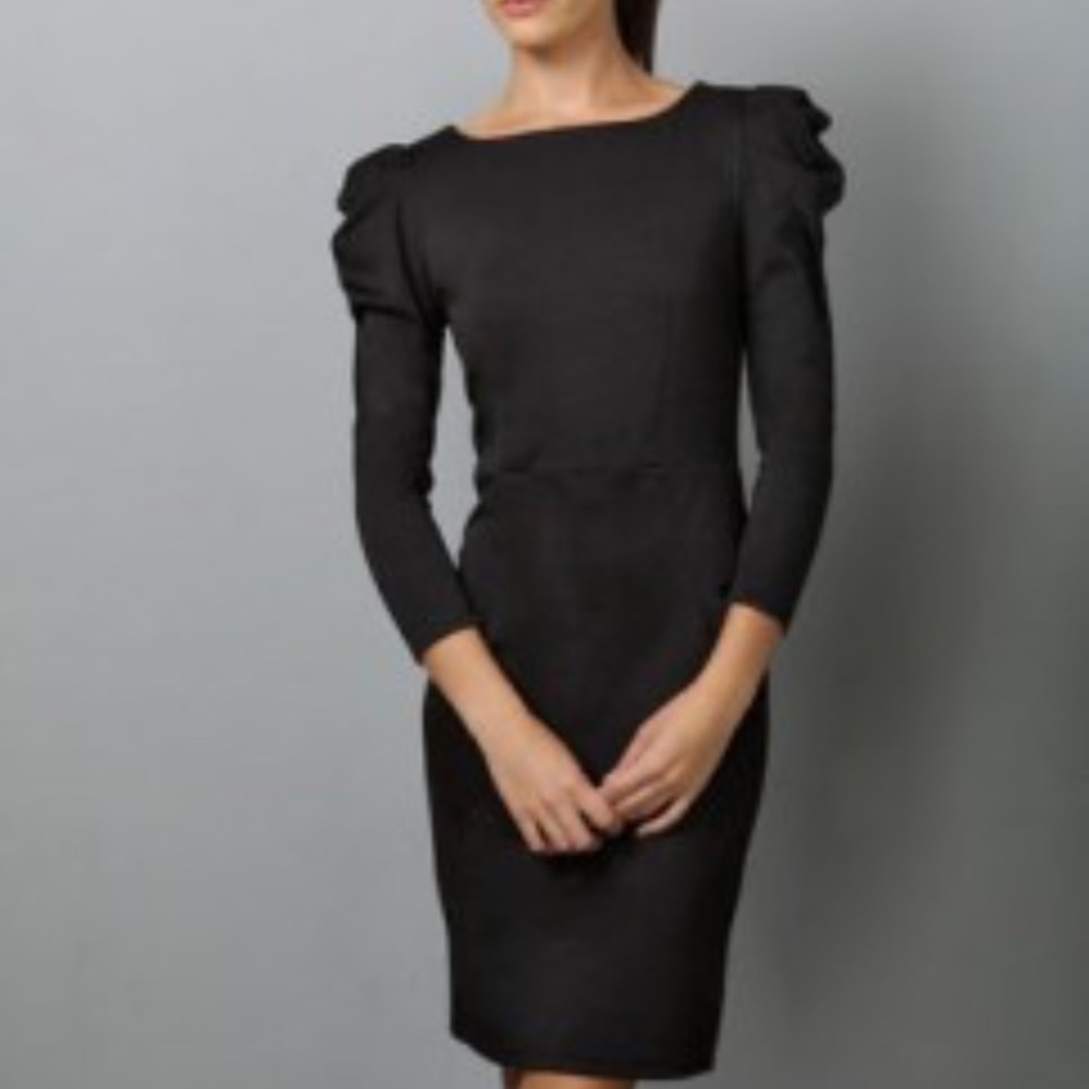 Black poof shoulder fitted party dress!